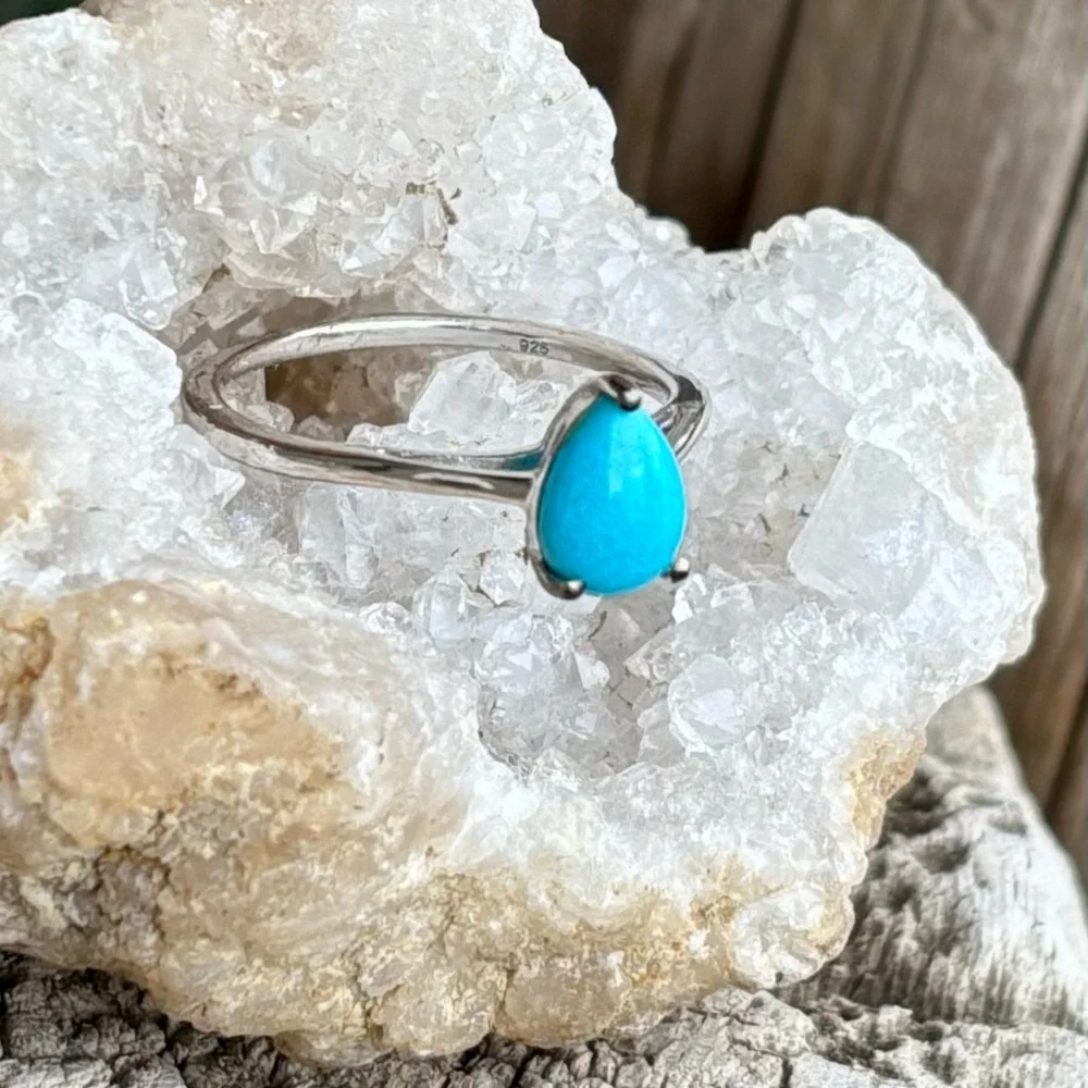 Turquoise Ring - Picture 2 of 9